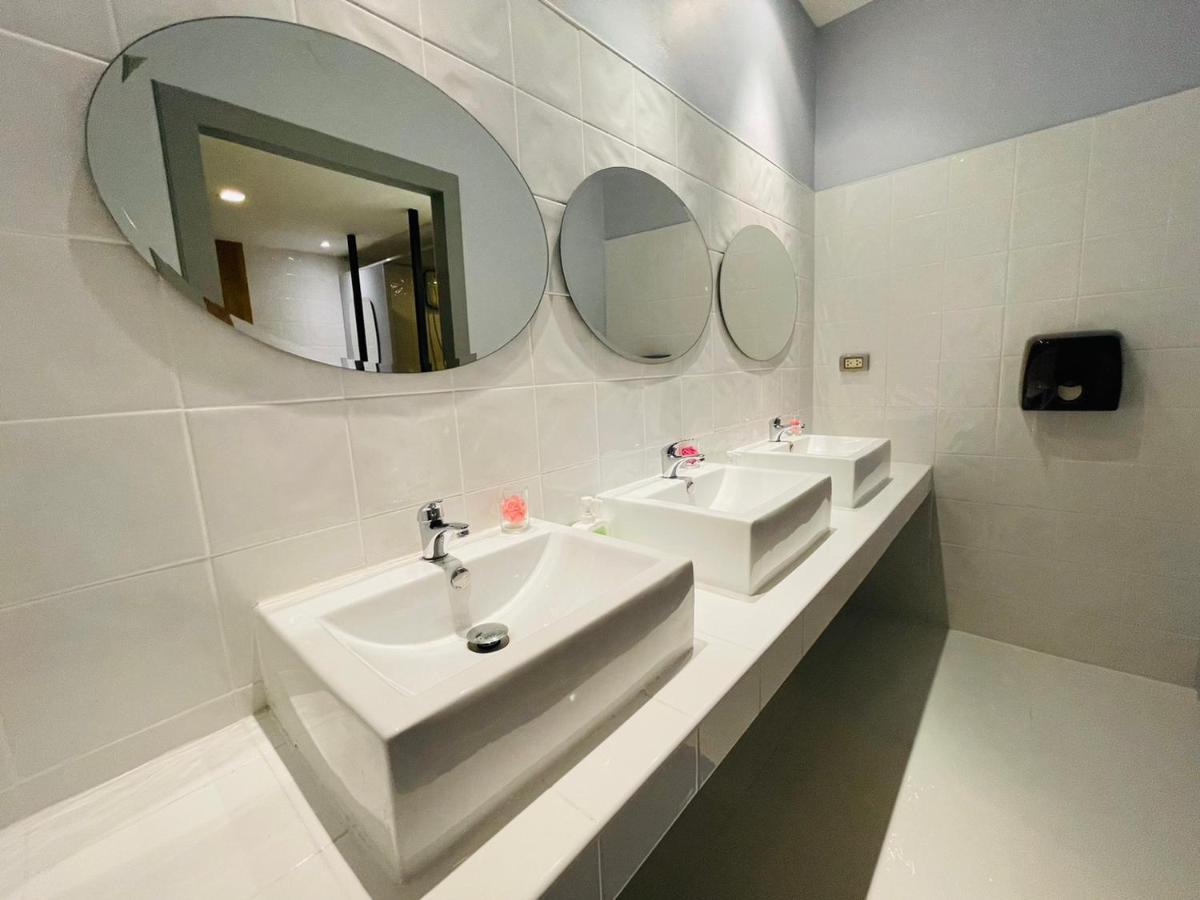 Rabbitel Phuket Hostel Ngoại thất bức ảnh