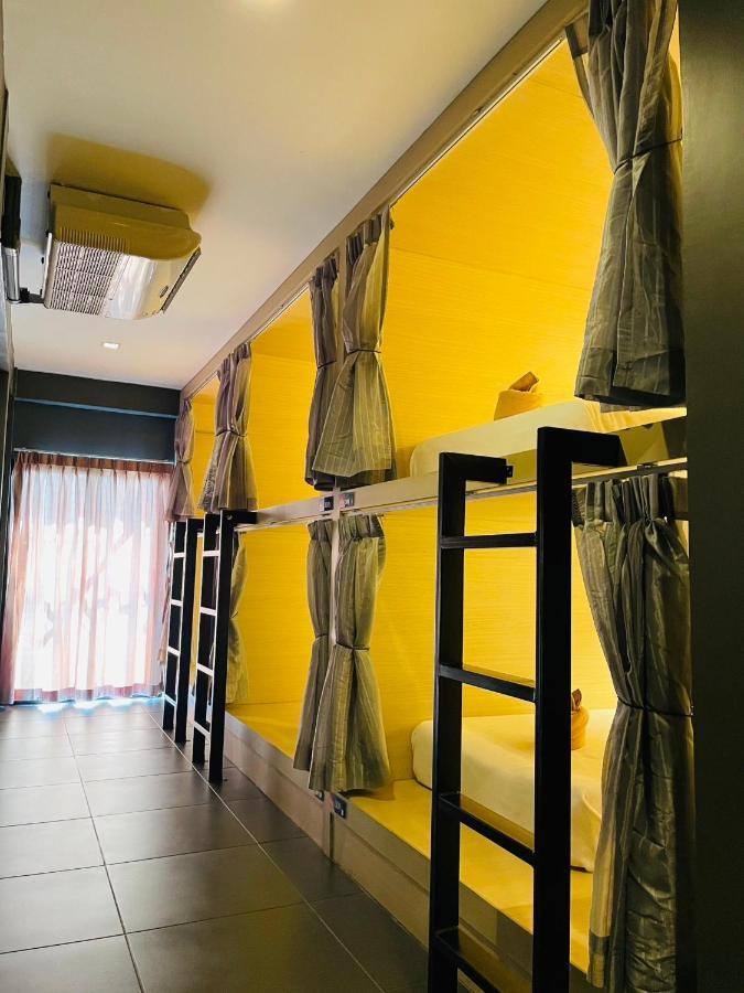 Rabbitel Phuket Hostel Ngoại thất bức ảnh