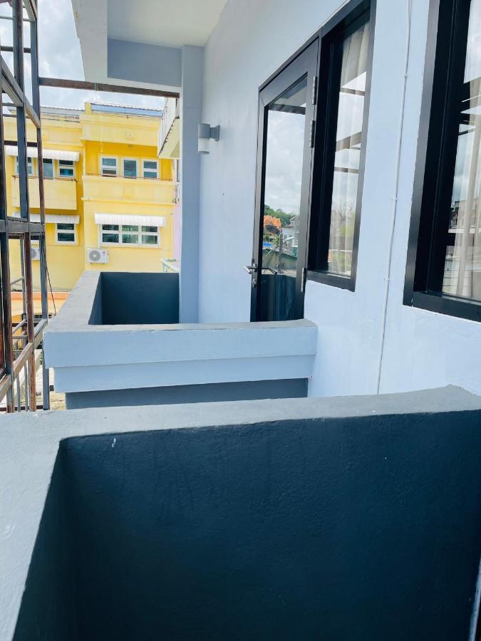 Rabbitel Phuket Hostel Ngoại thất bức ảnh