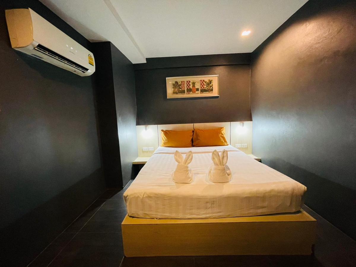 Rabbitel Phuket Hostel Ngoại thất bức ảnh