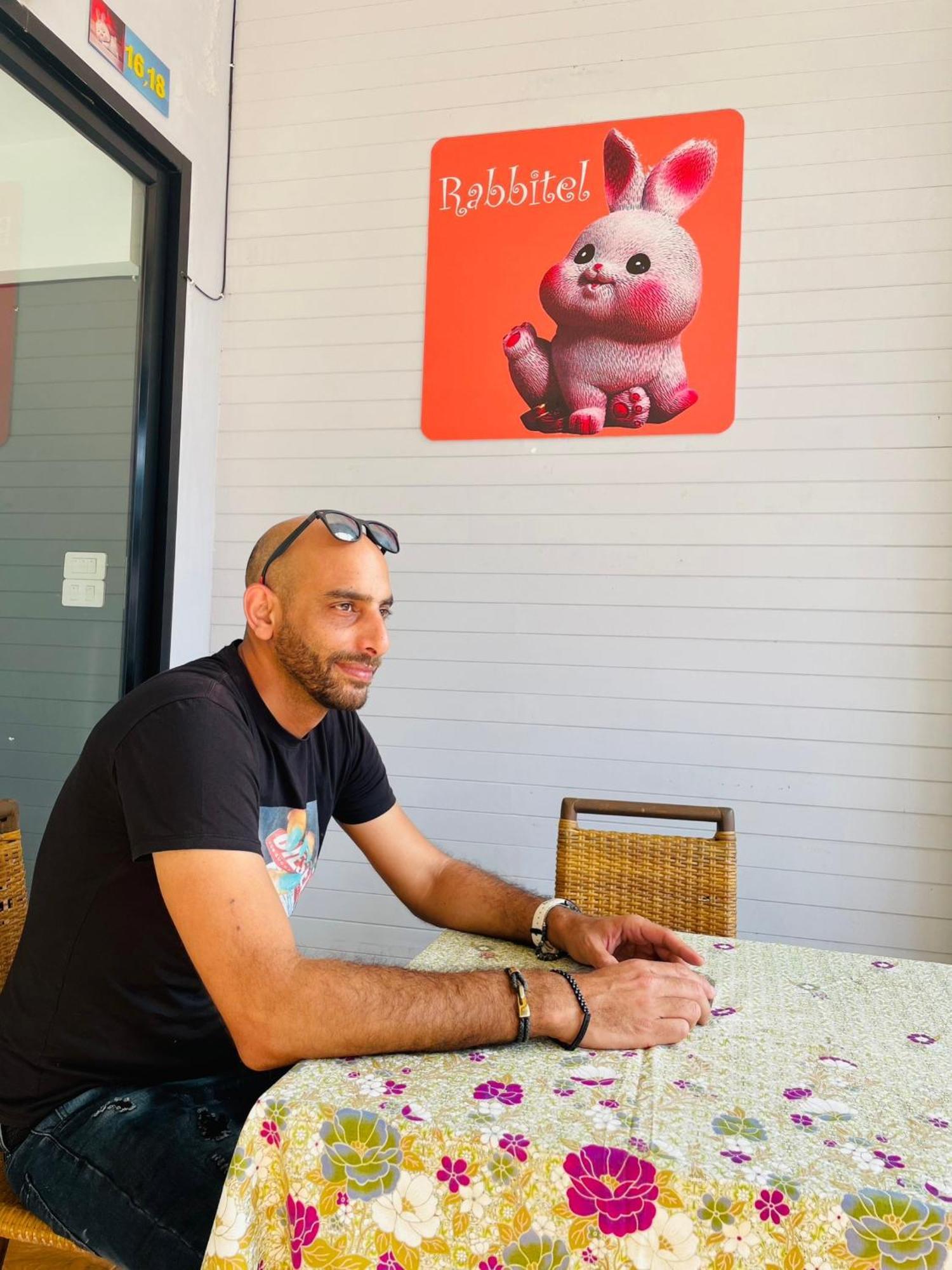 Rabbitel Phuket Hostel Ngoại thất bức ảnh